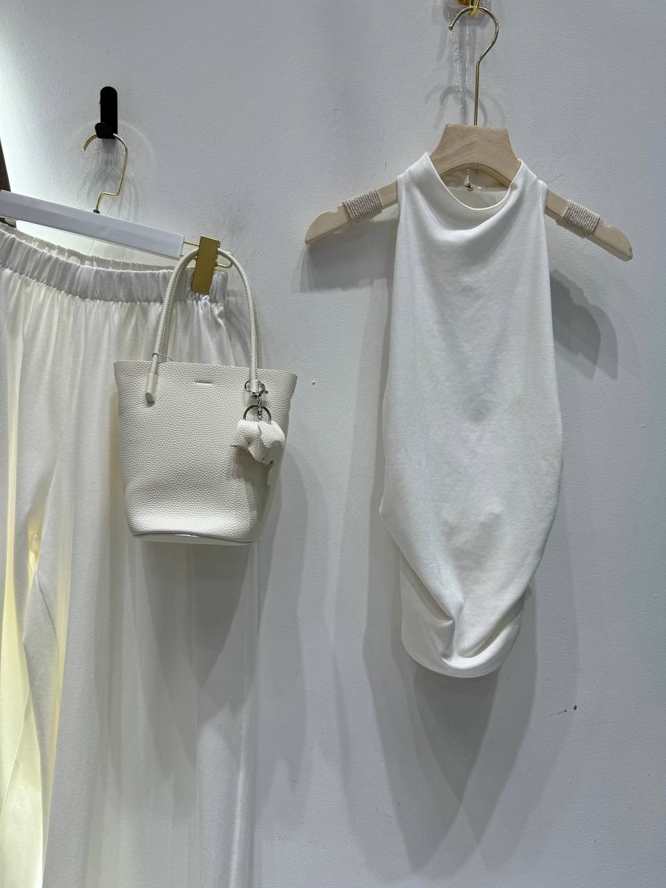 черный бархатный комбинезон na-kd,вечерние комбинезоны,комбинезон вечерний брючный porto,женский комбинезон,комбинезон