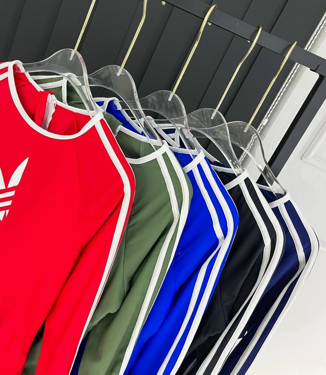красное боди адидас,боди adidas originals,боди адидас,боди спортивное,боди адидас для женщин
