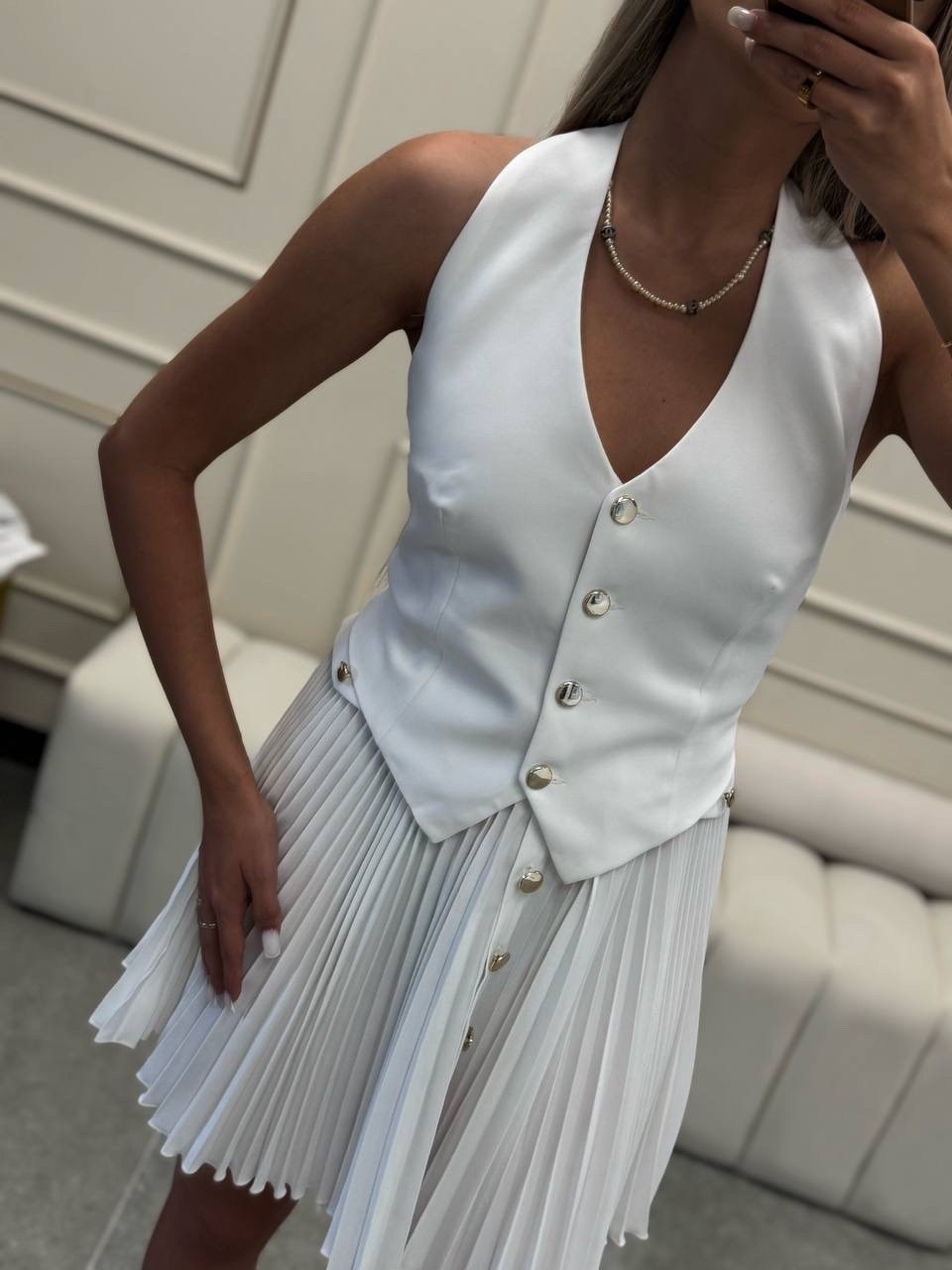 костюм с юбкой,костюм с юбкой на шафе,костюм с юбкой женский,модный женский костюм,плиссированная юбка