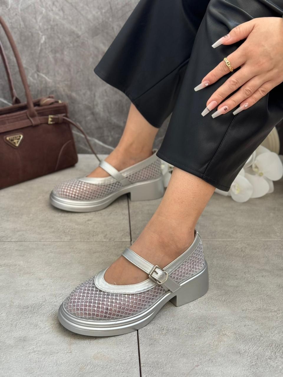 туфли на девочку,,женские босоножки,школьные туфли для девочек,женская