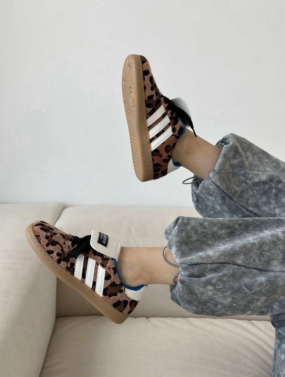 ,кроссовки adidas,кроссовки adidas campus,кроссовки адидас кампус 00s,женская