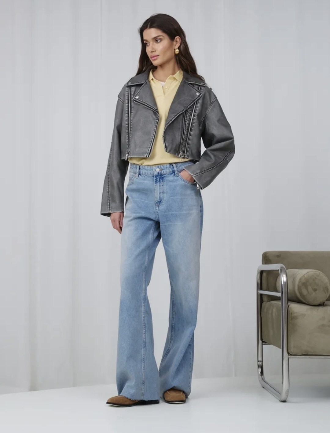 косуха кожаная куртка короткая оверсайз,косуха кожаная куртка,косуха винтажная куртка кожаная oversize серая monyken,кожаная куртка короткая,женская демисезонная кожаная куртка-косуха оверсайз