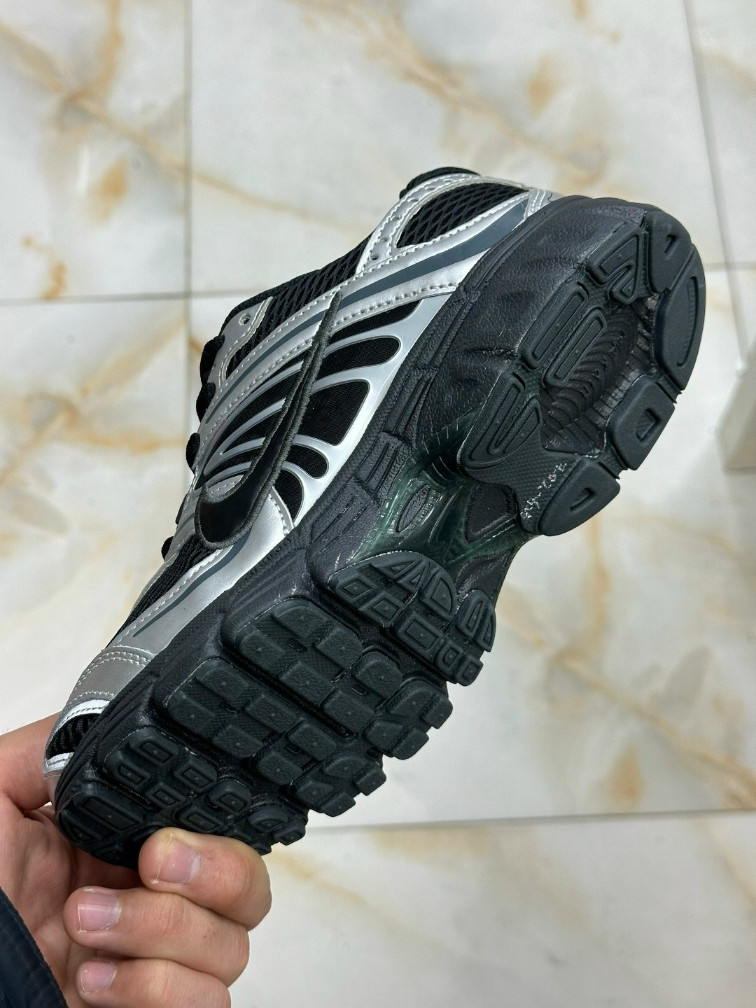 nike air max moto 2k "black/metallic silver",кроссовки nike air zoom vomero 5,кроссовки nike air zoom vomero,кроссовки nike,кроссовки для бега