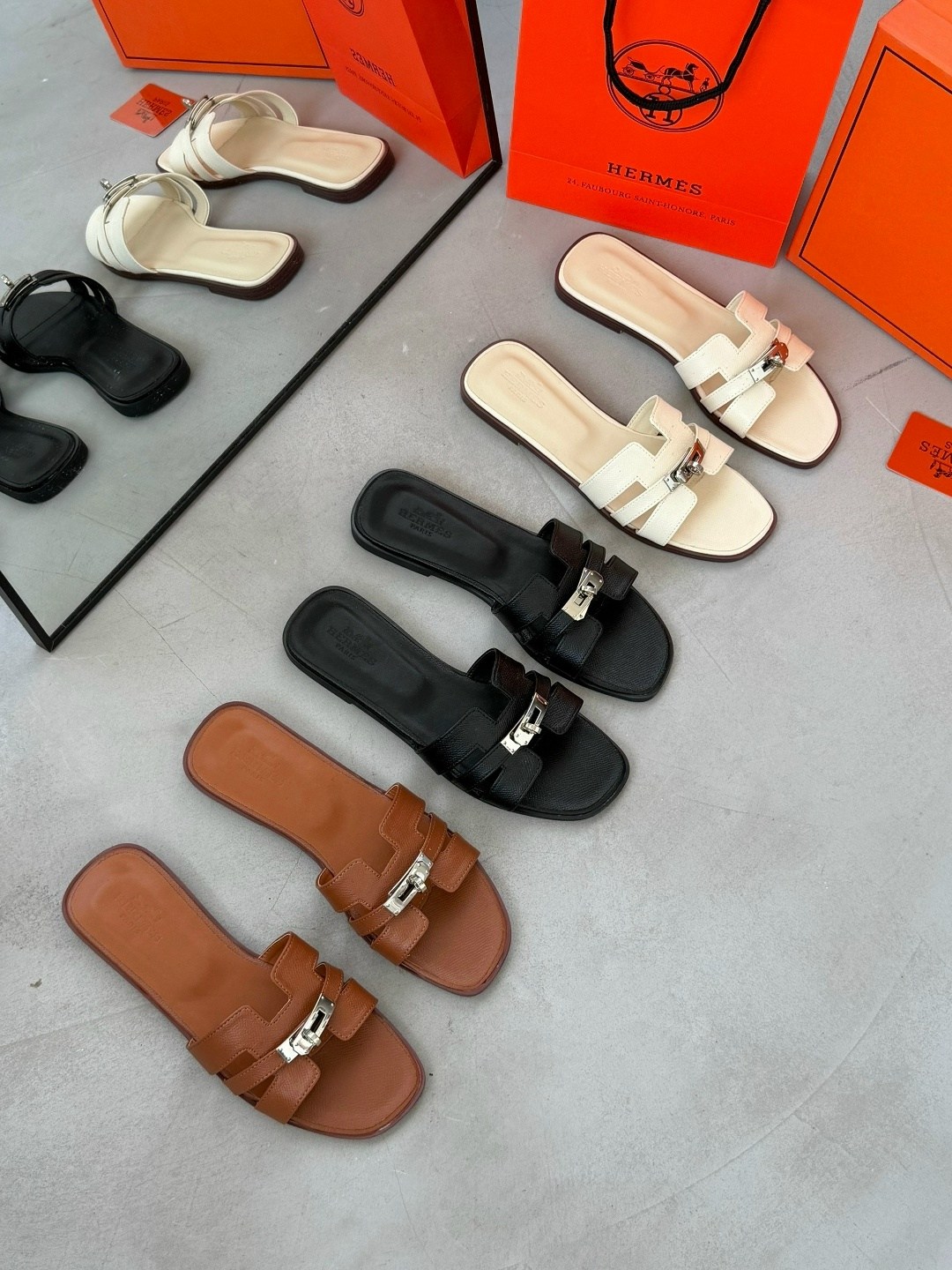 ,шлепанцы hermes,шлепки hermes женские,шлепки эрмес,шлепанцы женские