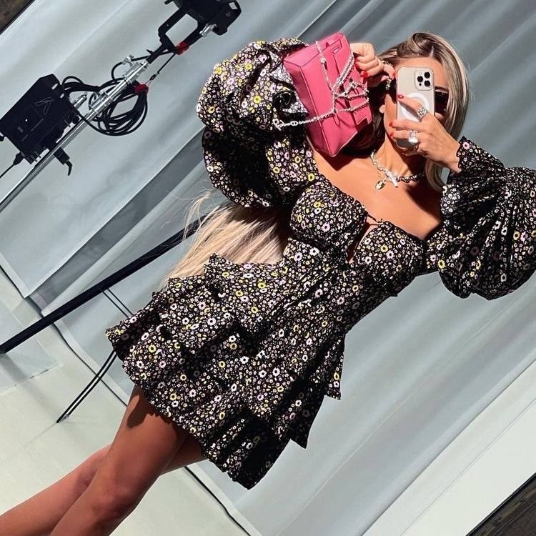 платье с открытыми плечам,женское платье с открытыми плечами,модное платье,женское платье с длинными рукавами,женское платье с принтом