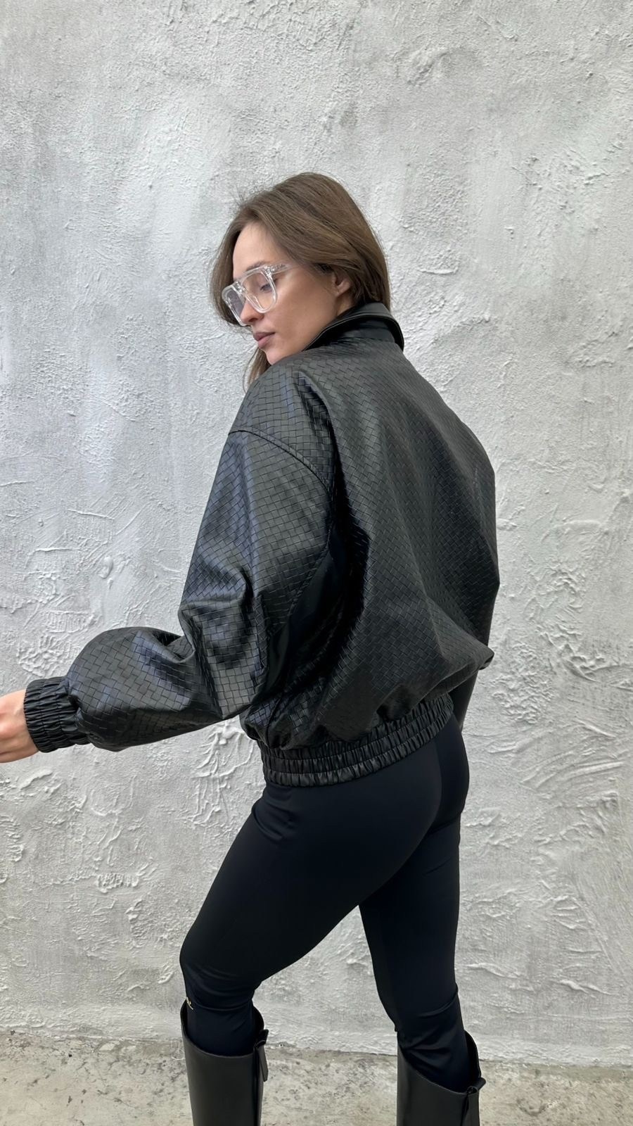 кожаная куртка,куртка бомбер,женская кожаная куртка,кожаная куртка бомбер,куртка бомбер из экокожи