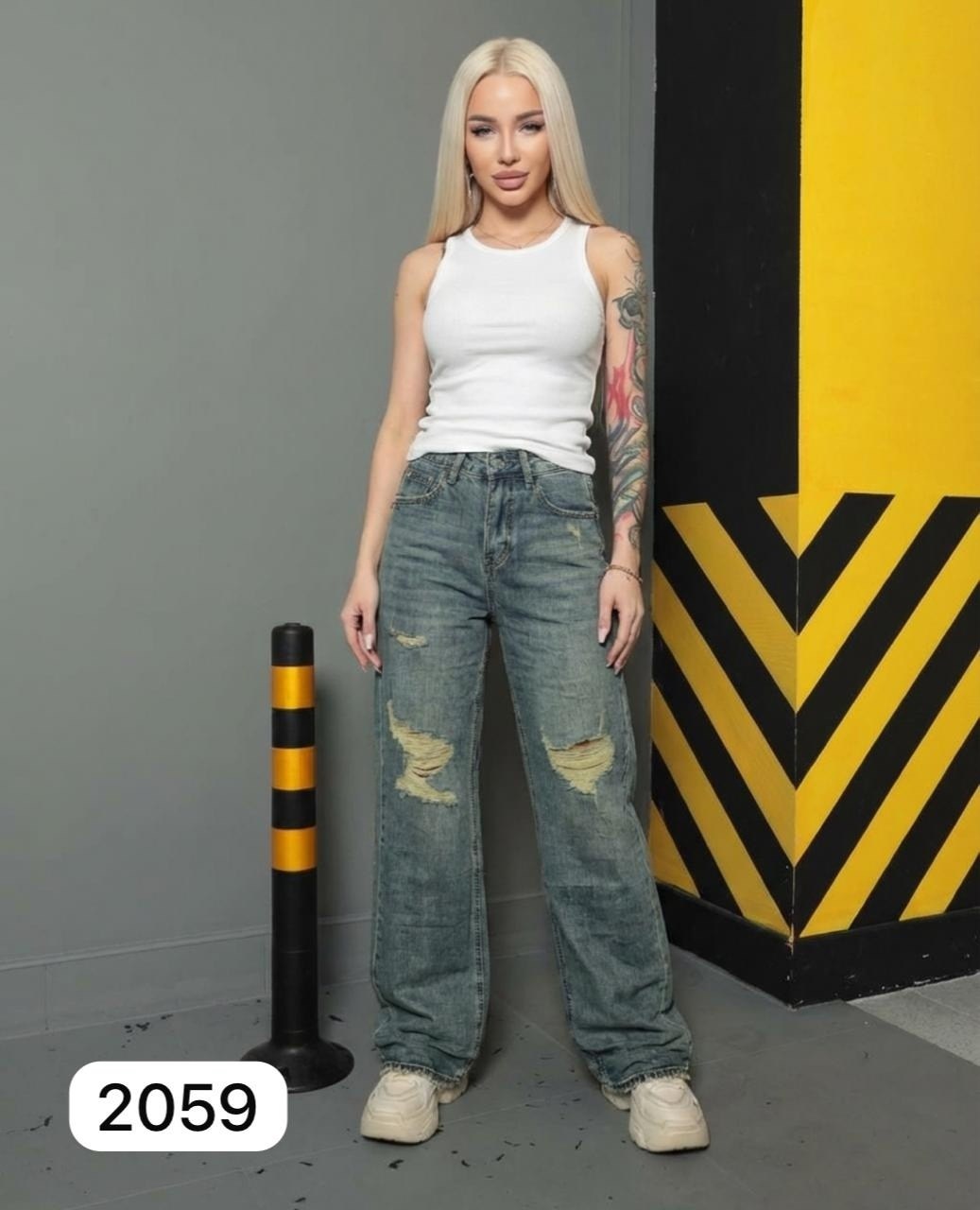 женские джинсы,джинсы женские широкие,широкие джинсы,широкие рваные джинсы,модные джинсы