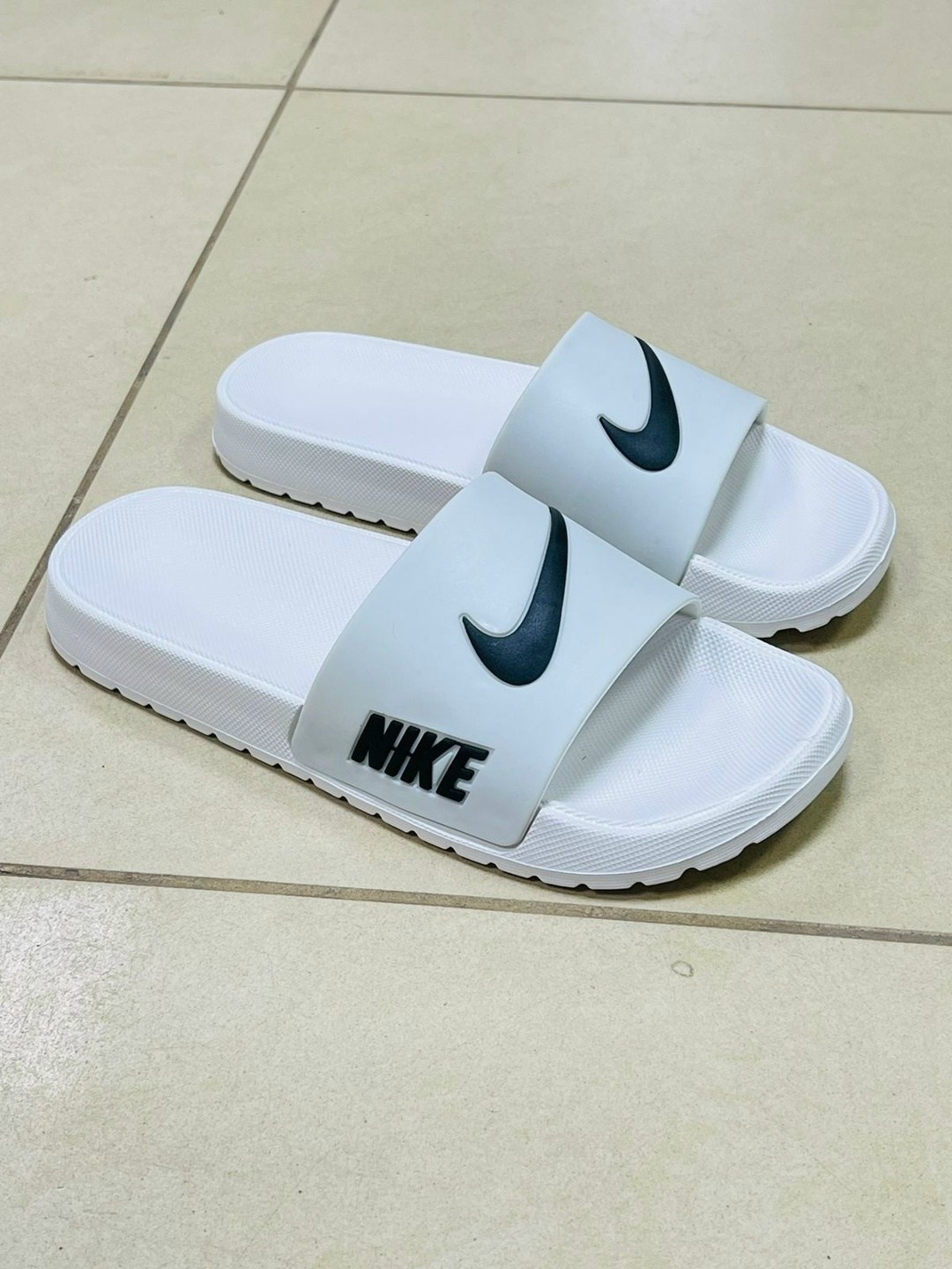 шлепки найк мужские белые,,шлепанцы nike,сланцы nike victory one slide,мужские шлепанцы