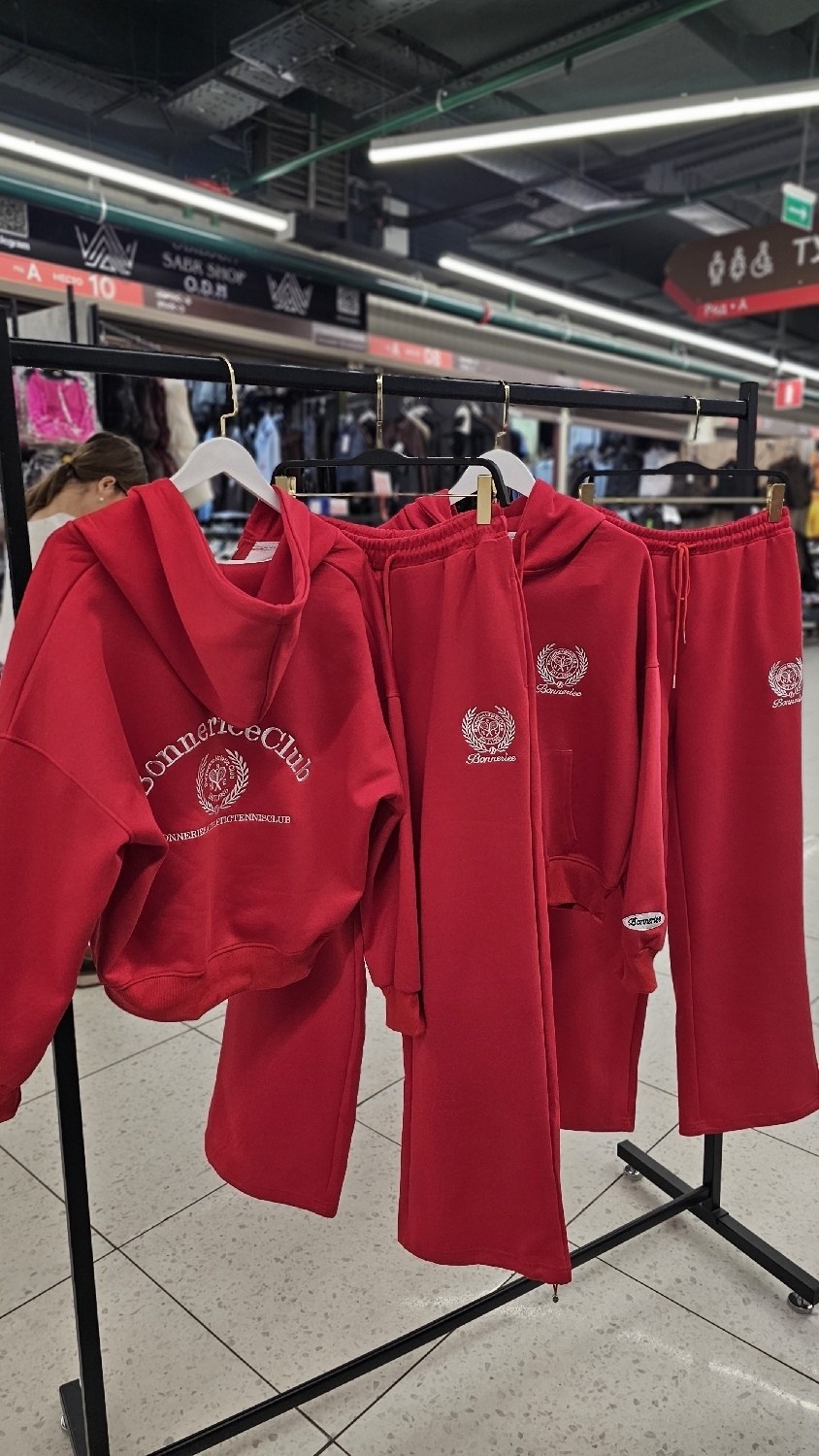 женский спортивный костюм на флисе,спортивные костюмы женские,спортивный костюм,спортивные костюмы на флисе,костюм красный