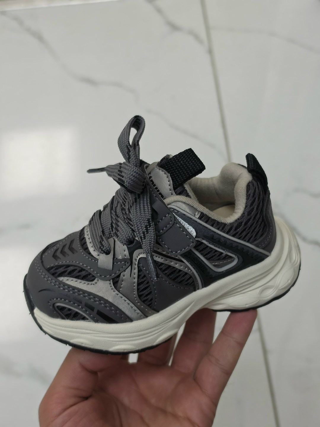 детские кроссовки,,спортивные полуботинки детские,кроссовка детская,спортивная