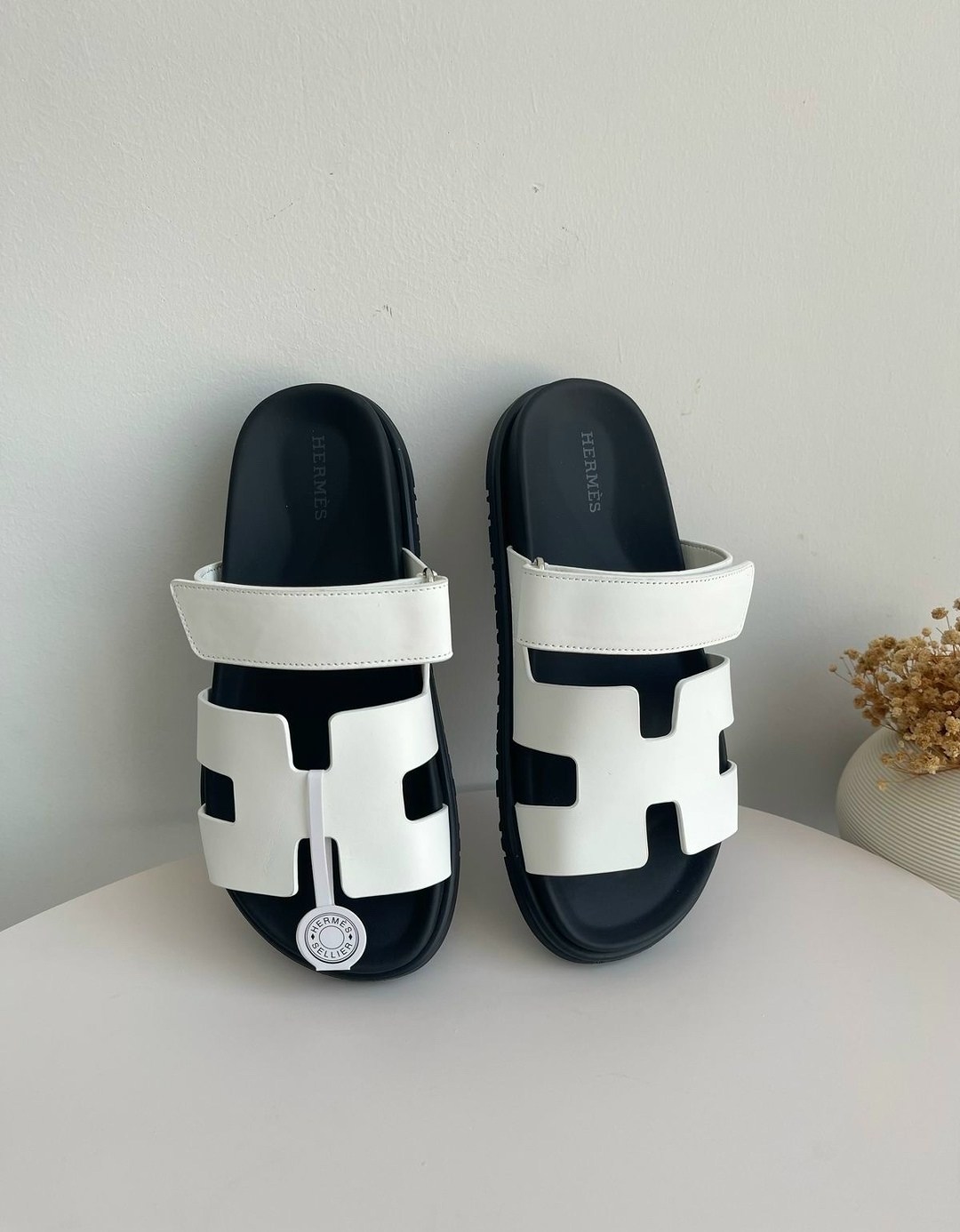 шлепанцы hermes,шлепки хермес,кожаные шлепанцы,сандалии hermes,шлепки hermes