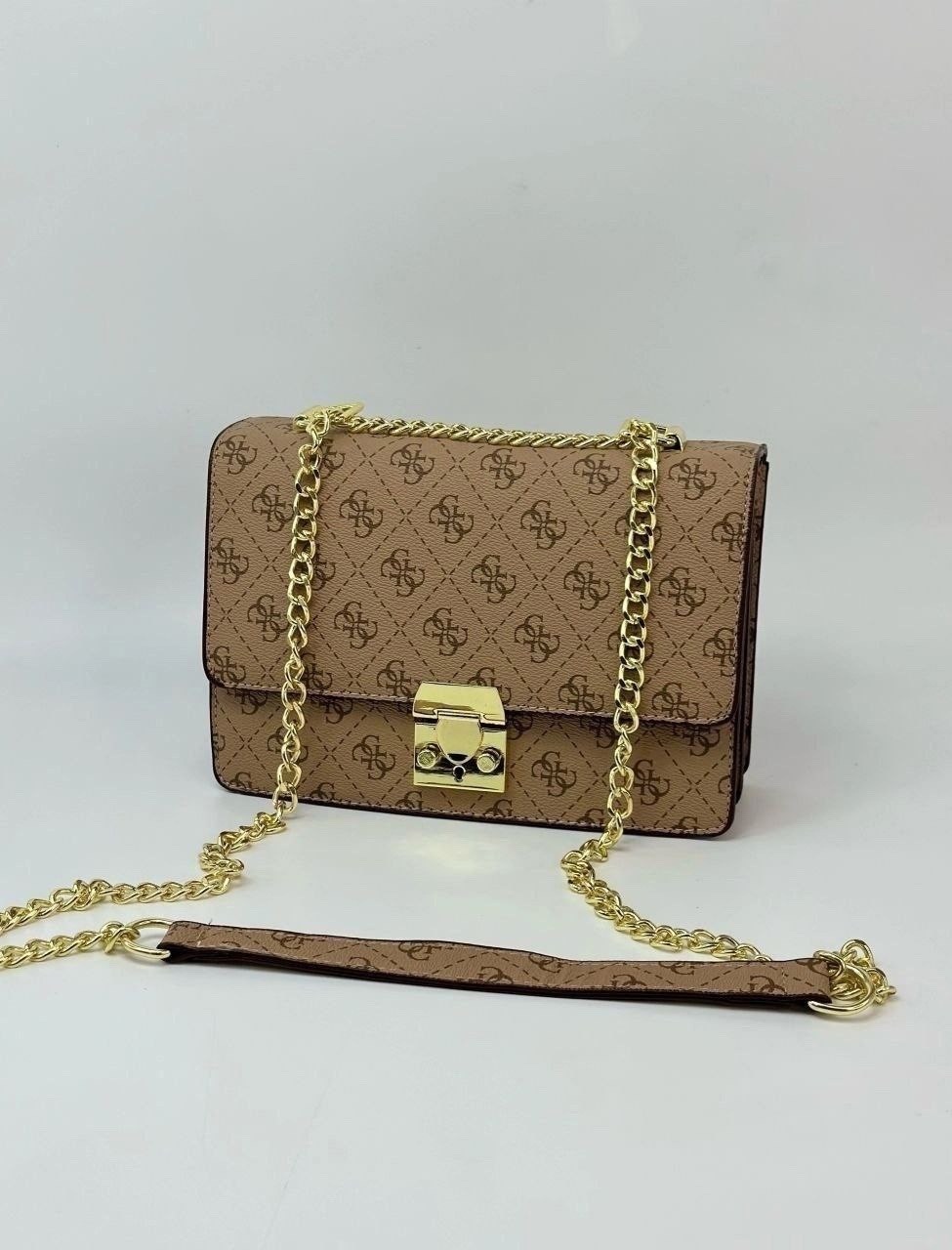 сумка guess кросс боди,сумка женская guess,guess сумка на плечо,женская сумка через плечо от бренда guess,сумка guess