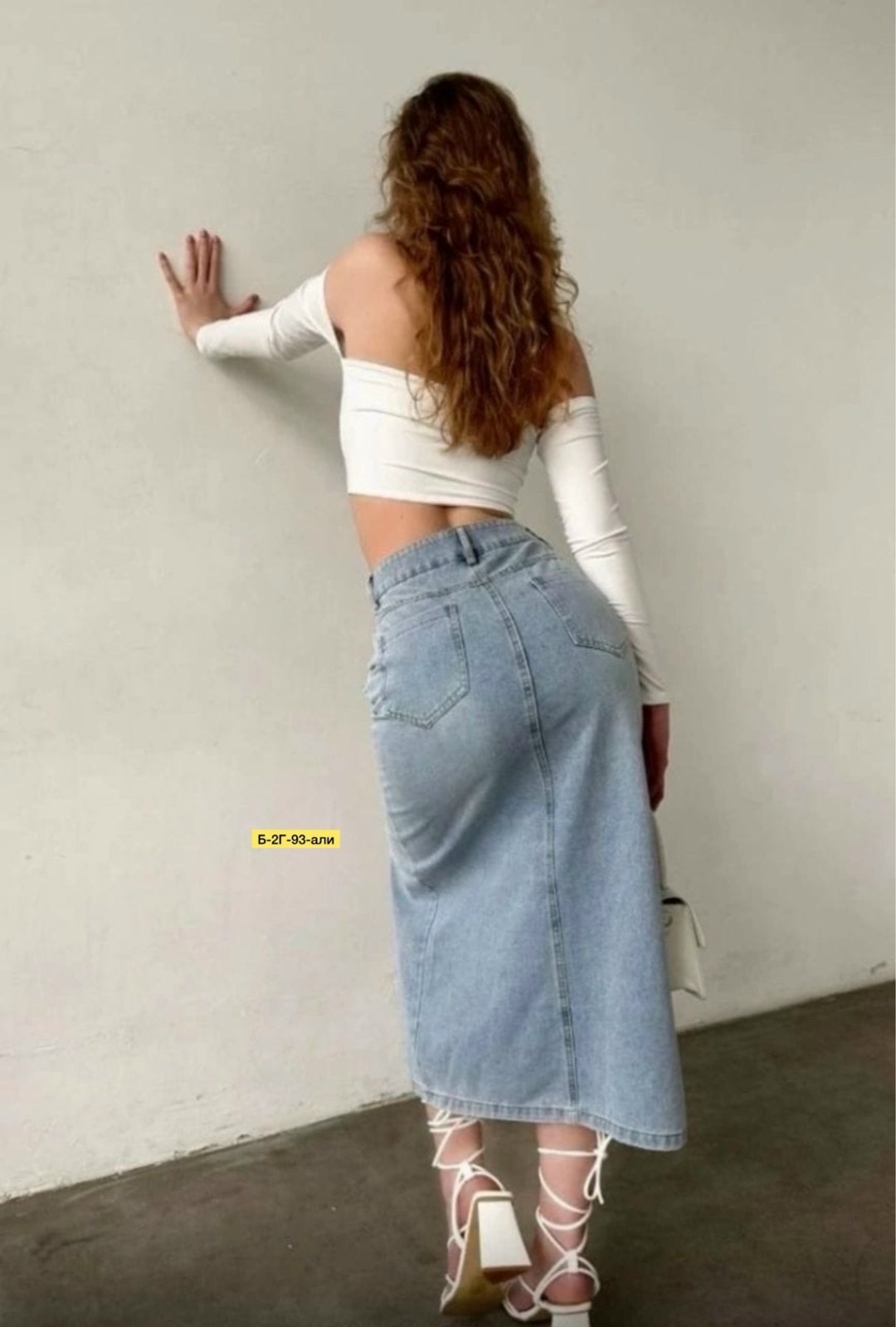джинсовая юбка,юбка миди джинсовая с разрезом спереди ниже колен,юбка джинсовая длинная с разрезом миди mirari,юбка джинсовая длинная,юбка джинсовая миди