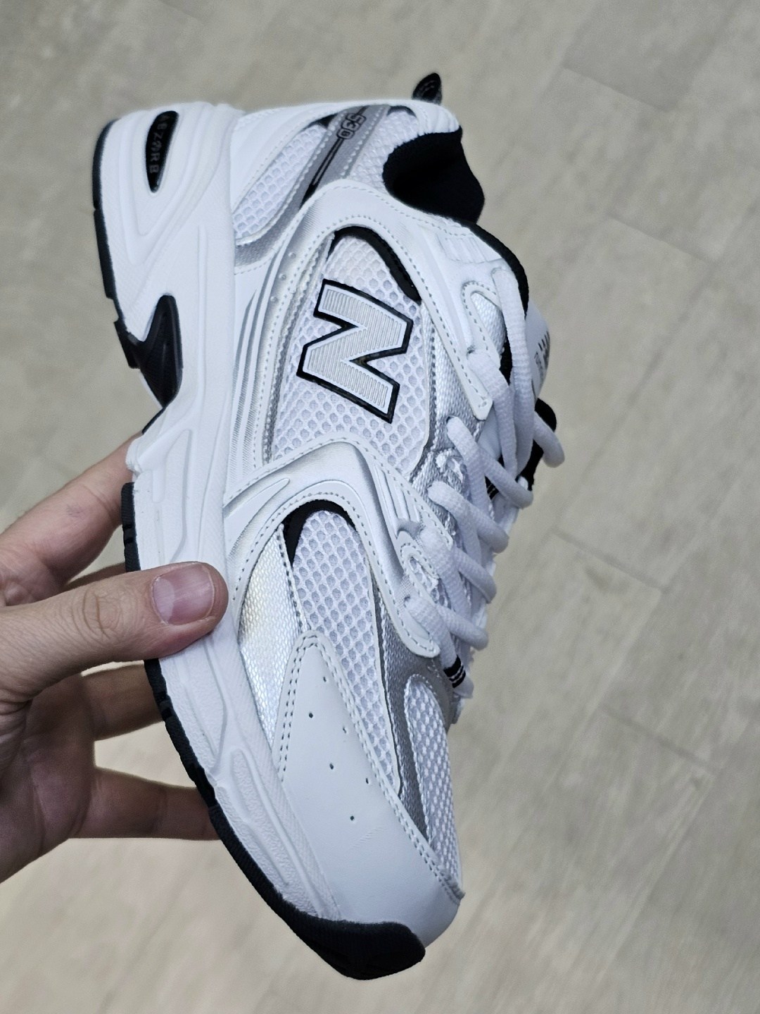 кроссовки new balance 530,кроссовки new balance 530 цвет белый,кроссовки new balance 530 silver/white,кроссовки белые new balance 530,кроссовки new balance