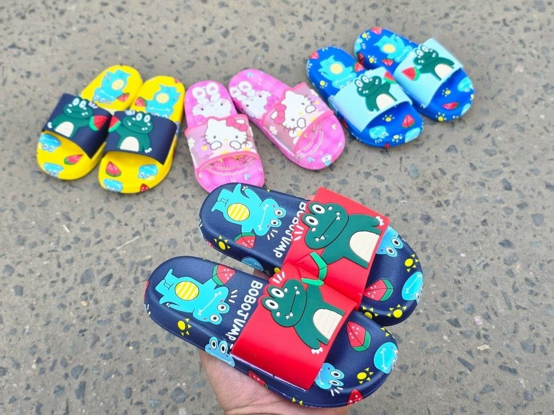 детские шлепанцы,тапочки детские,,тапочки для мальчика,летние тапочки