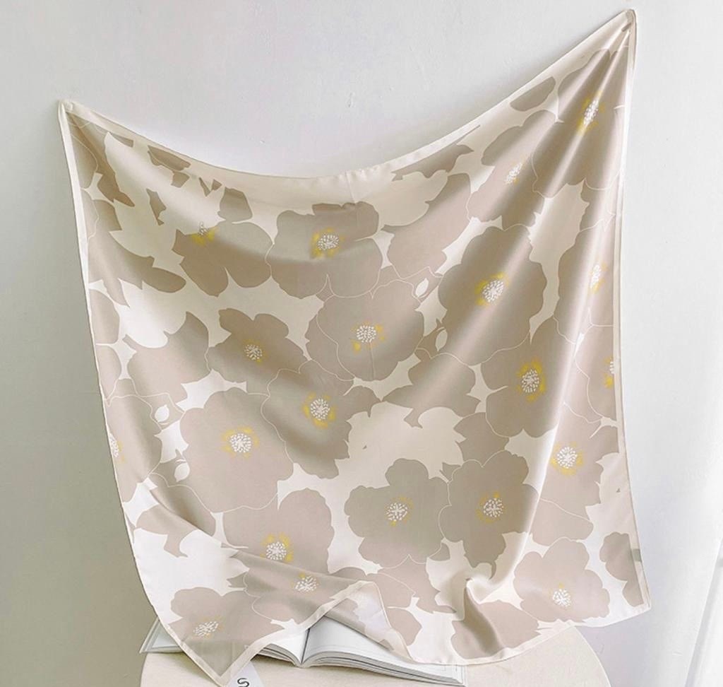 шёлковый шарф с принтом,платок женский шелковый,платок летний шелковый,шелковые платки,шелковый шарф