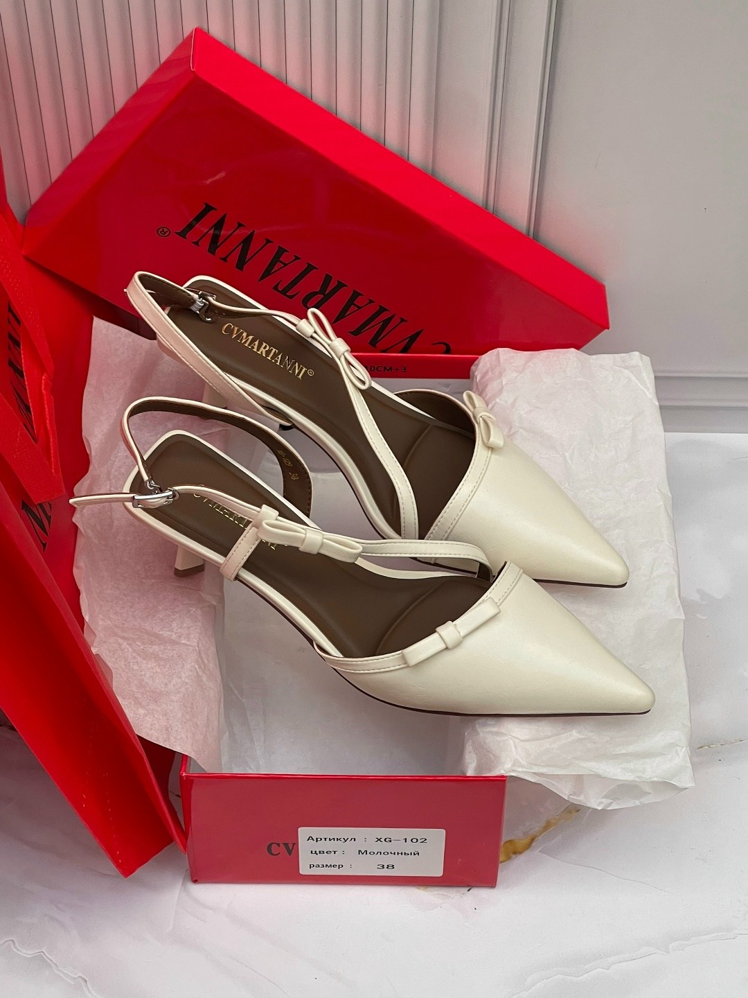 ,туфли valentino,босоножки женские,босоножки valentino,железные босоножки