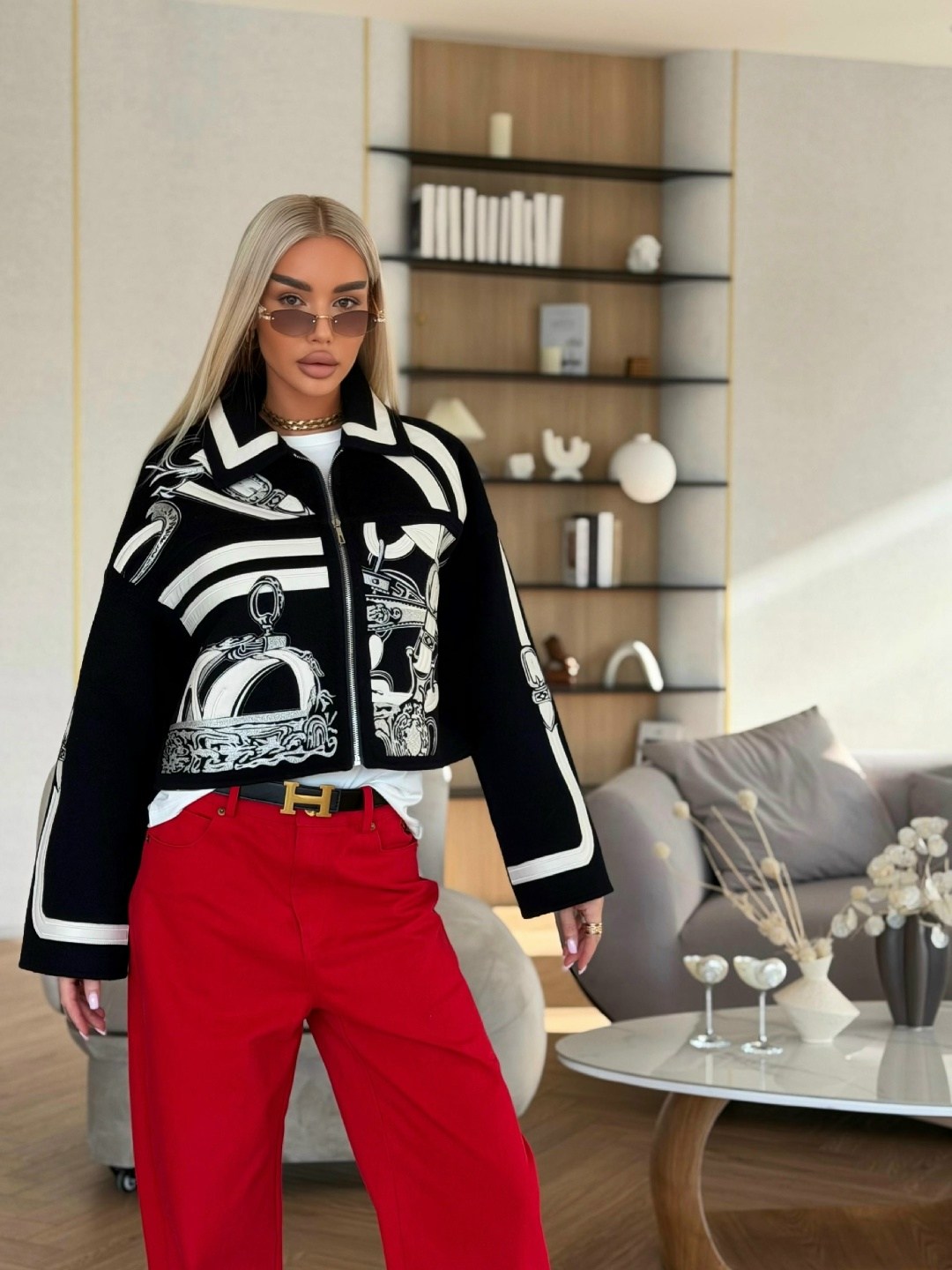 куртка бомбер,куртка бомбер женская,женские костюмы спортивные,одежда стильная