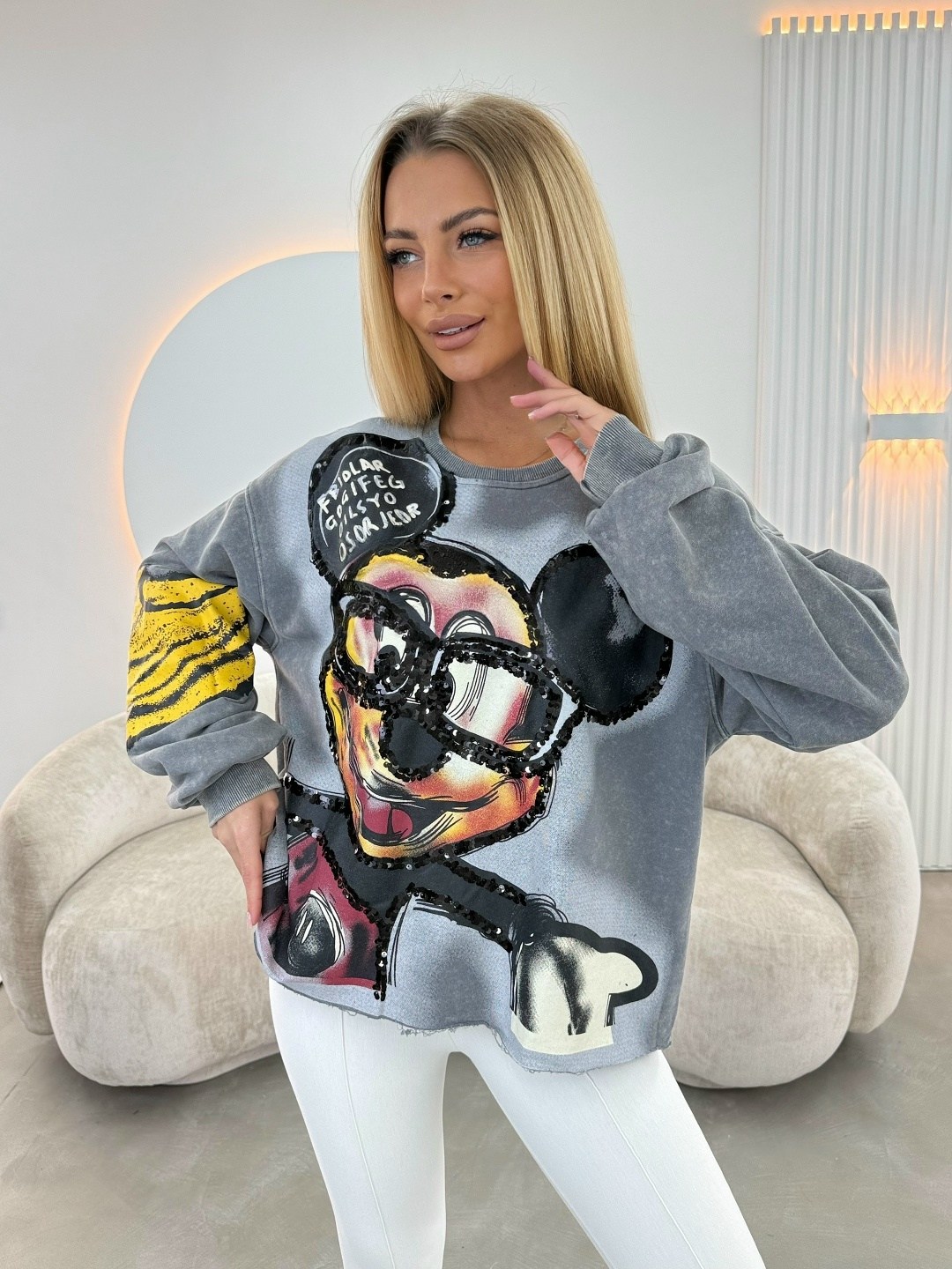 кофта варенка оверсайз с принтом микки маусом,свитшот оверсайз с принтом "микки маус",свитшот оверсайз с принтом "микки маус" namsun,кофта свитшот варенка оверсайз,свитшот женская