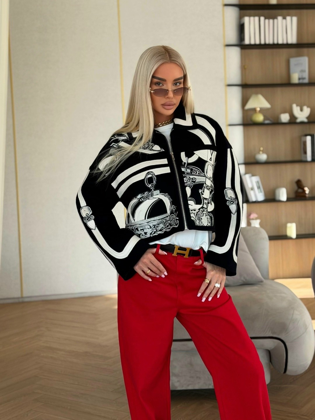 куртка бомбер,куртка бомбер женская,женские костюмы спортивные,одежда стильная