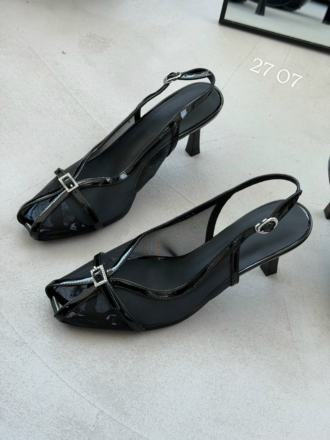 ,yves saint laurent туфли,босоножки с ремешками,женские босоножки,туфли saint laurent