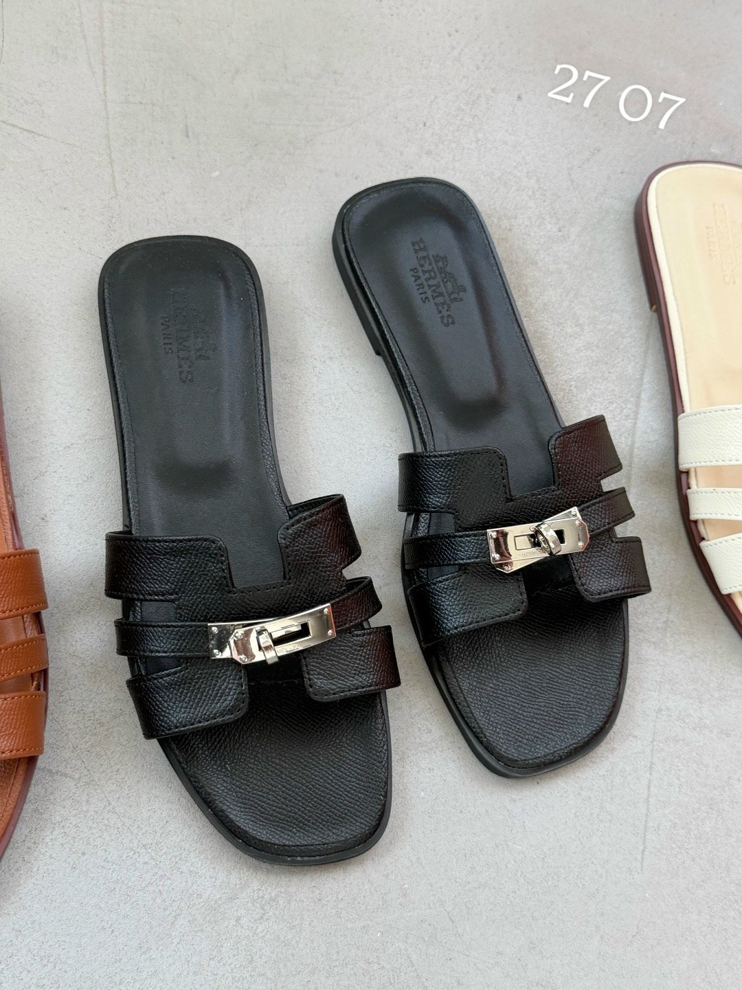 ,шлепанцы hermes,шлепки hermes женские,шлепки эрмес,шлепанцы женские