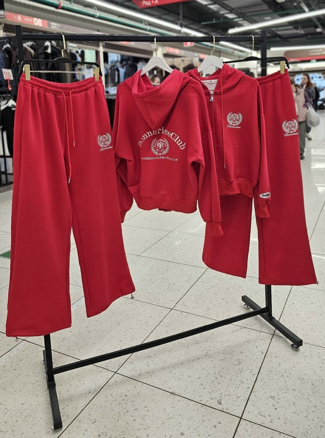 женский спортивный костюм на флисе,спортивные костюмы женские,спортивный костюм,спортивные костюмы на флисе,костюм красный