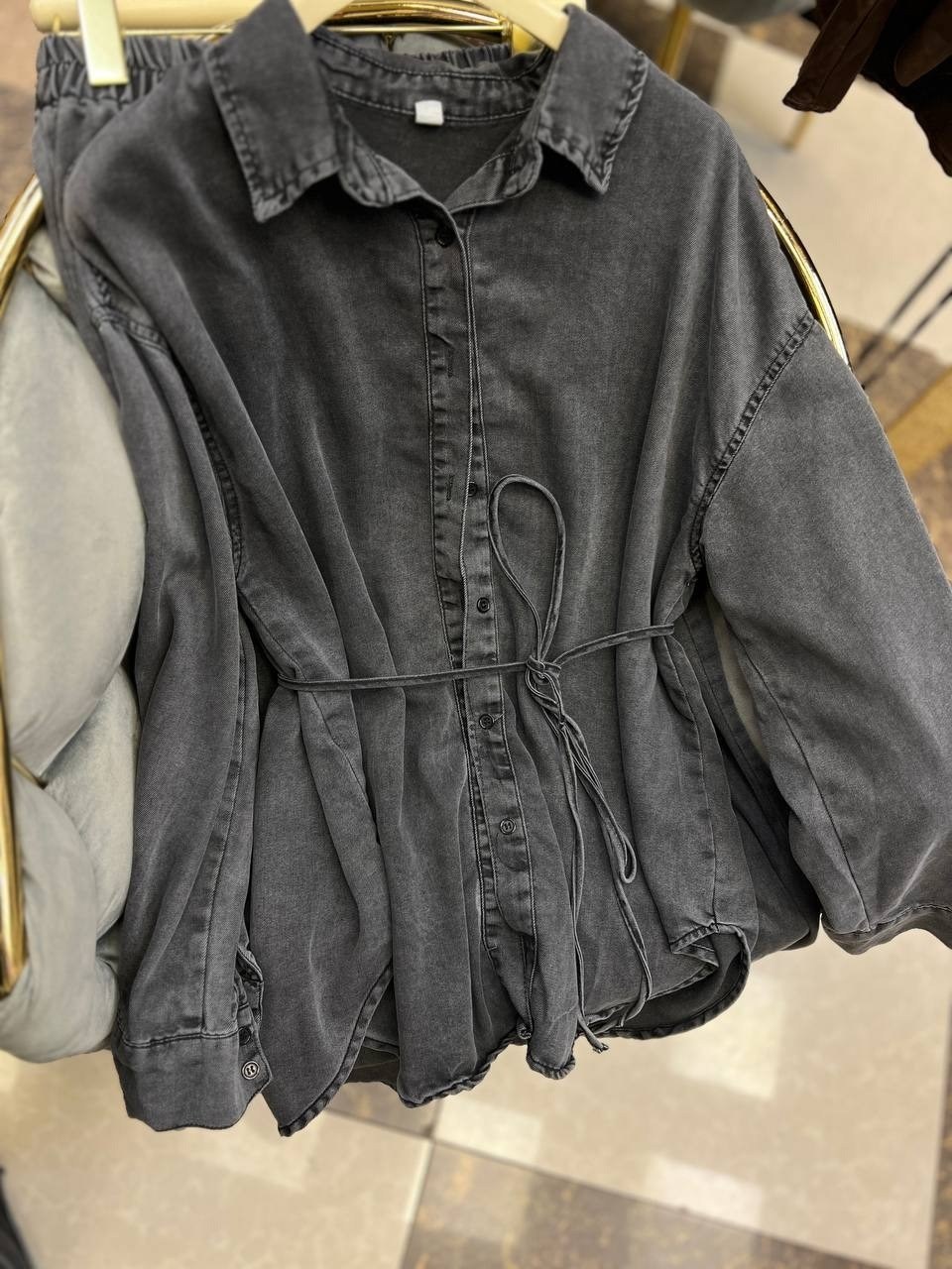 юбка атласная удлинённая шоколадного цвета,юбка шоколадного цвета,атласная юбка шоколадного цвета,костюм с юбкой,юбка коричневого цвета