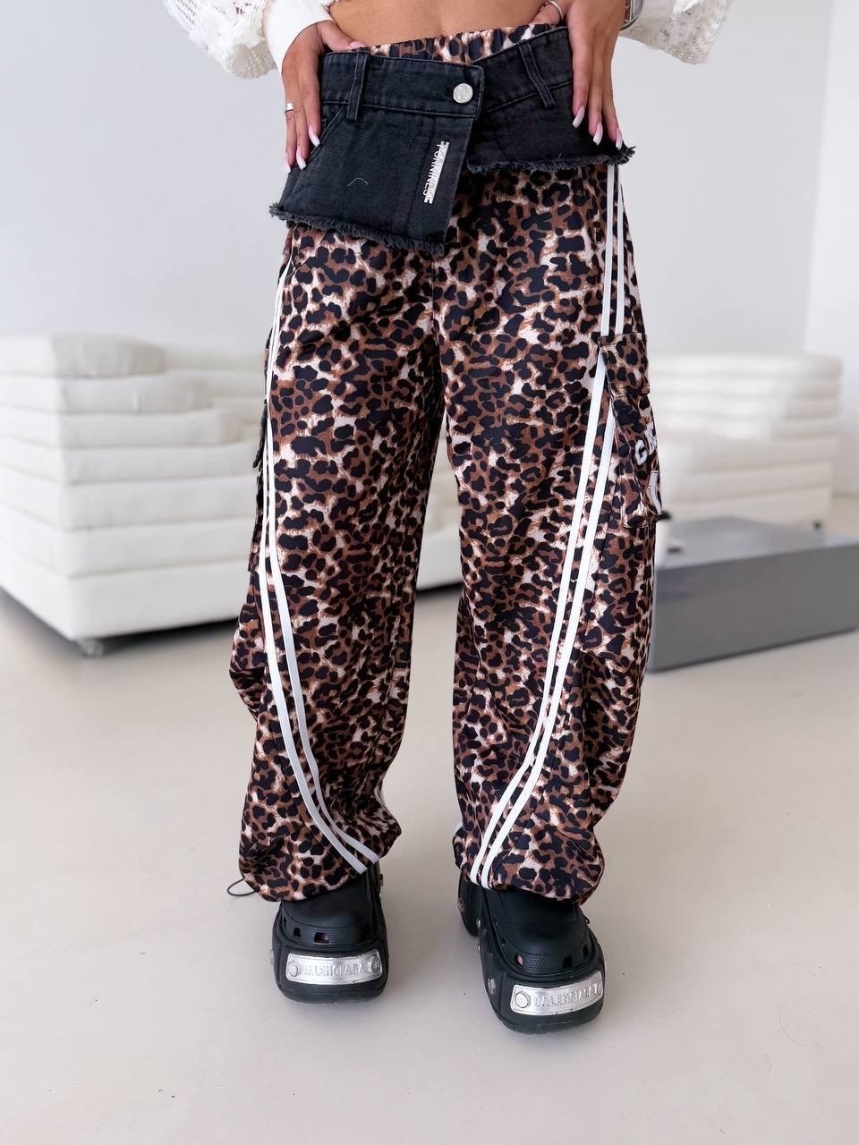 женские костюмы,костюм с юбкой,блузка женская,модная ,нежная блузка