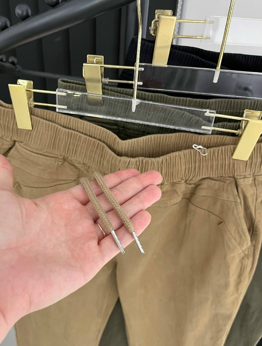 джинсы брюки,брюки свободные,брюки женские вельветовые джоггеры стиль ст 97775026,модные брюки,брюки женские джоггеры