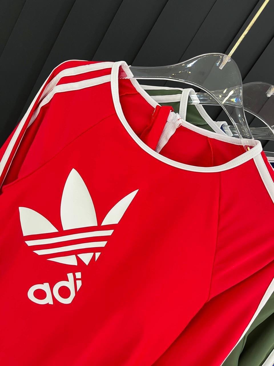 красное боди адидас,боди adidas originals,боди адидас,боди спортивное,боди адидас для женщин