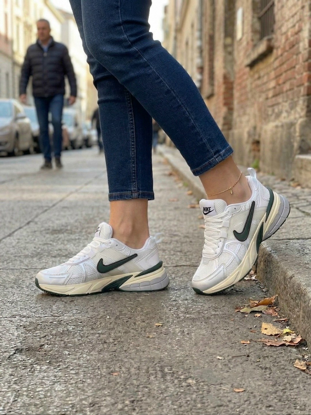 кроссовки nike,кроссовки nike v 2 k run,кроссовки nike v2k run w серый серебряный,женские кроссовки nike,