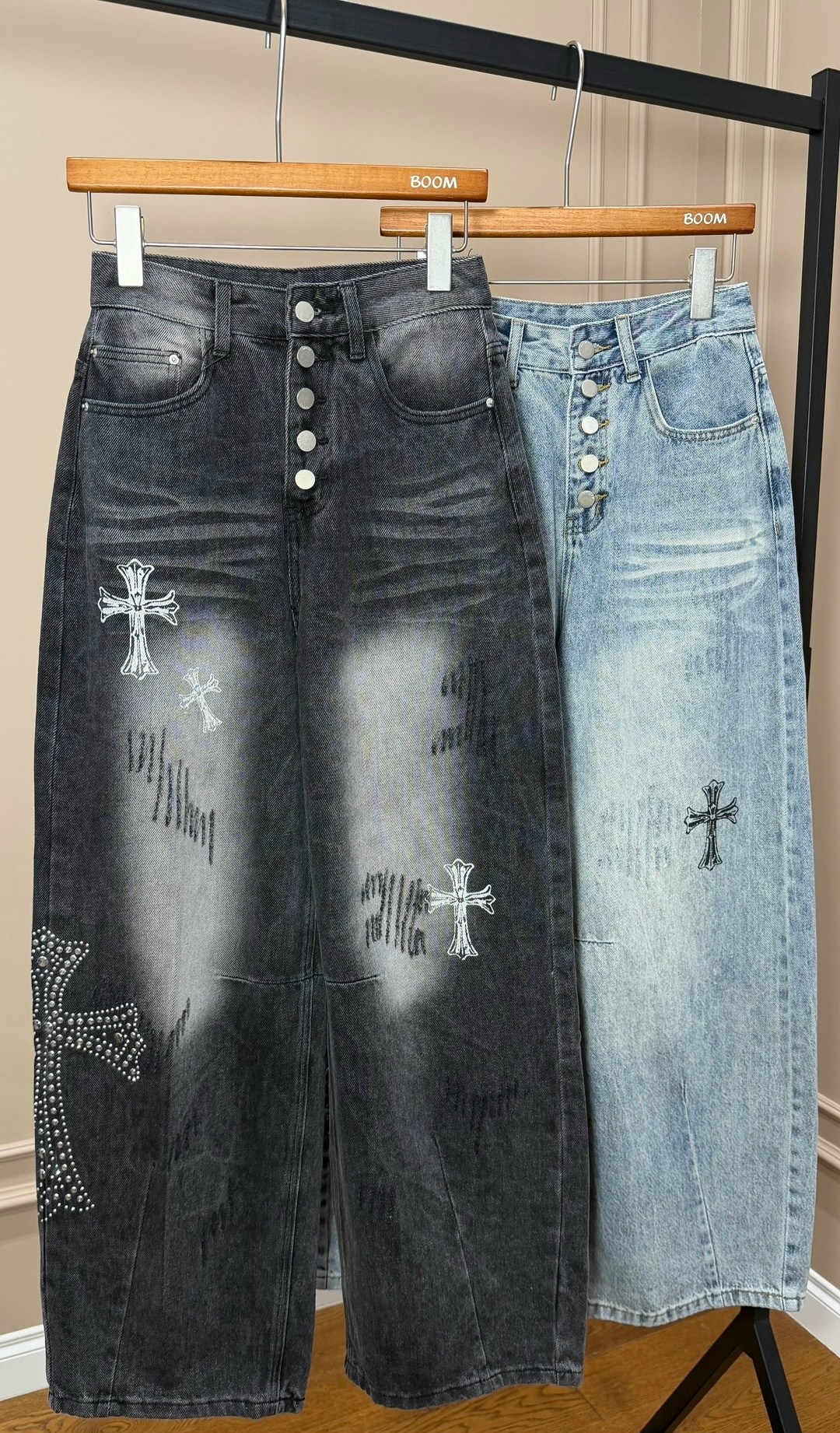 джинсовые брюки,chrome hearts джинсы,модные джинсы,джинсы со звездами,джинсы