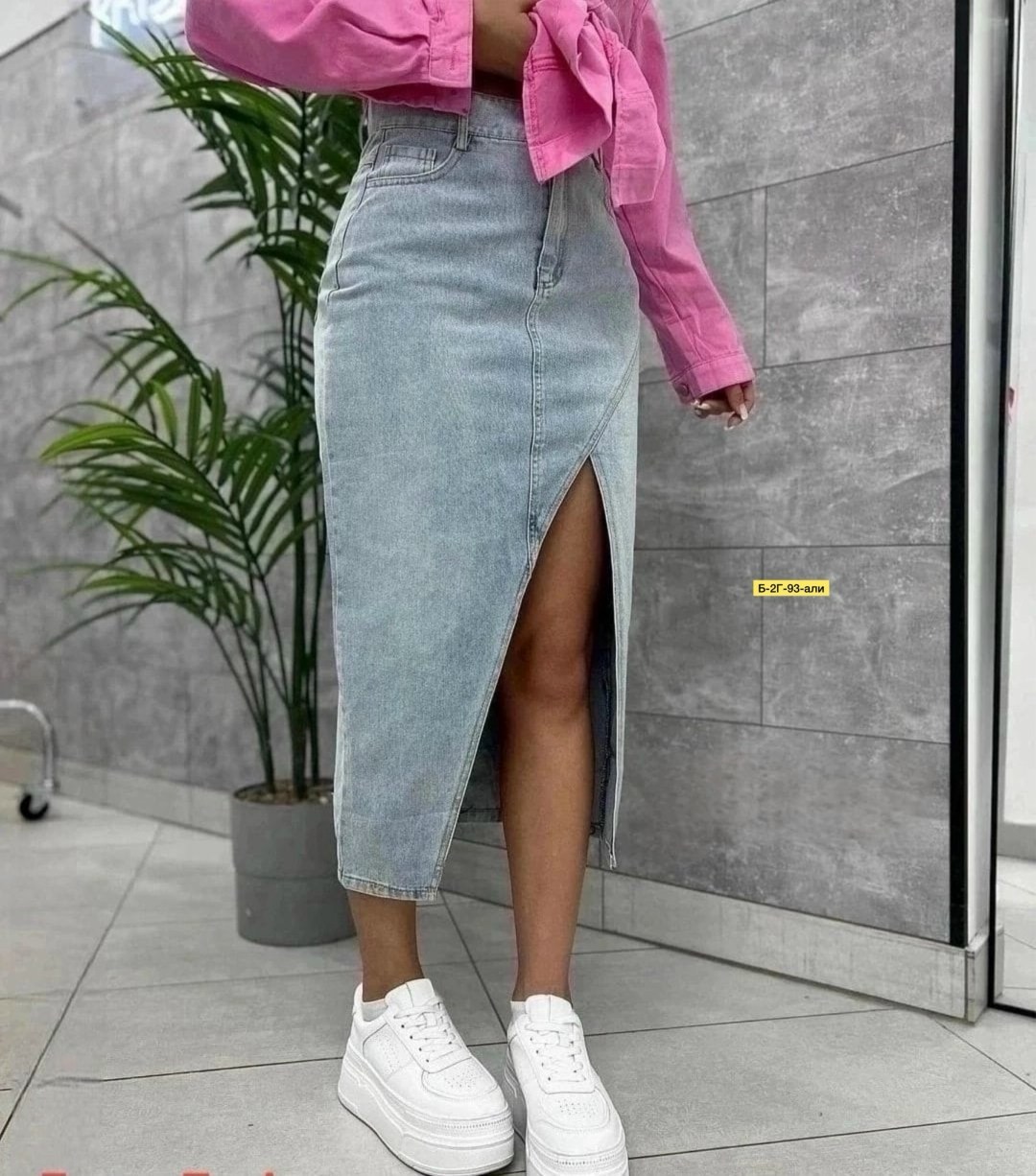 джинсовая юбка,юбка миди джинсовая с разрезом спереди ниже колен,юбка джинсовая длинная с разрезом миди mirari,юбка джинсовая длинная,юбка джинсовая миди