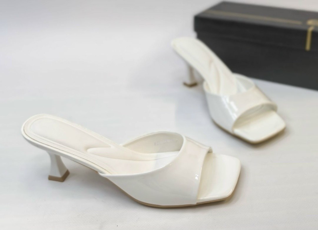 босоножки на каблуках,,женские босоножки,шлепанцы на каблуке,женские шлепанцы