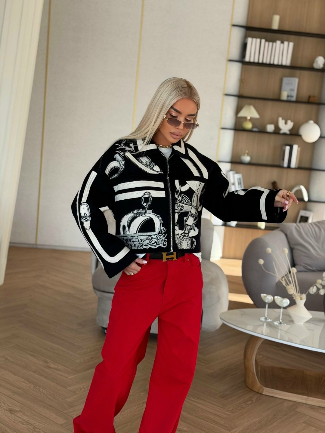 куртка бомбер,куртка бомбер женская,женские костюмы спортивные,одежда стильная