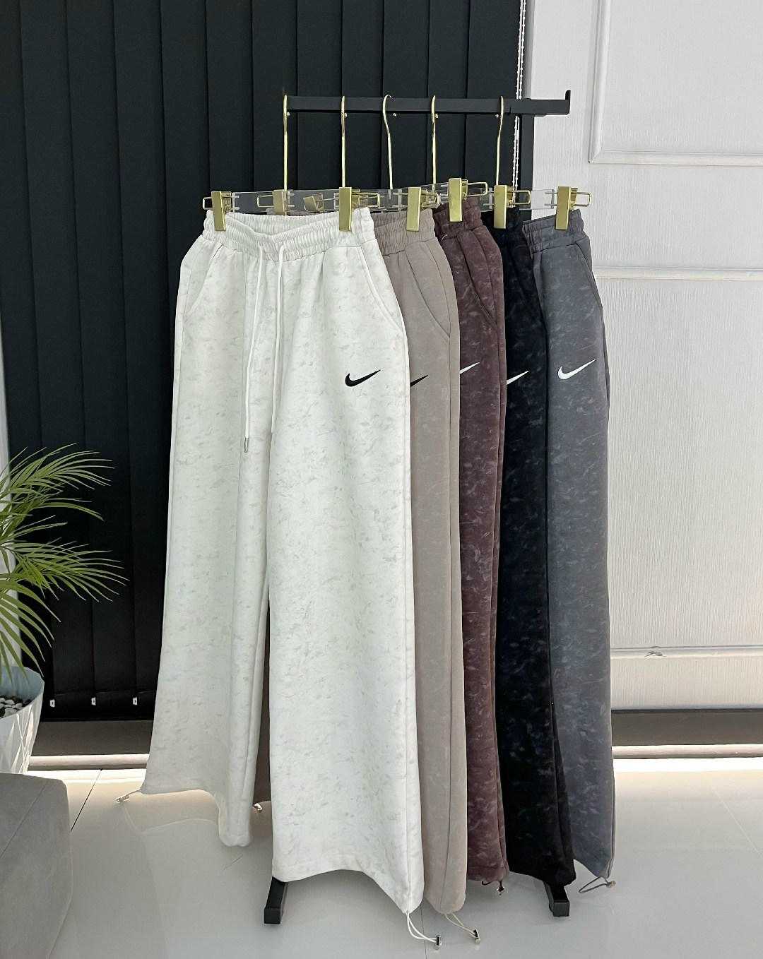 широкие спортивные штаны джоггеры оверсайз mimo style,спортивные брюки,спортивные штаны на флисе,джоггеры на флисе,спортивные штаны широкие