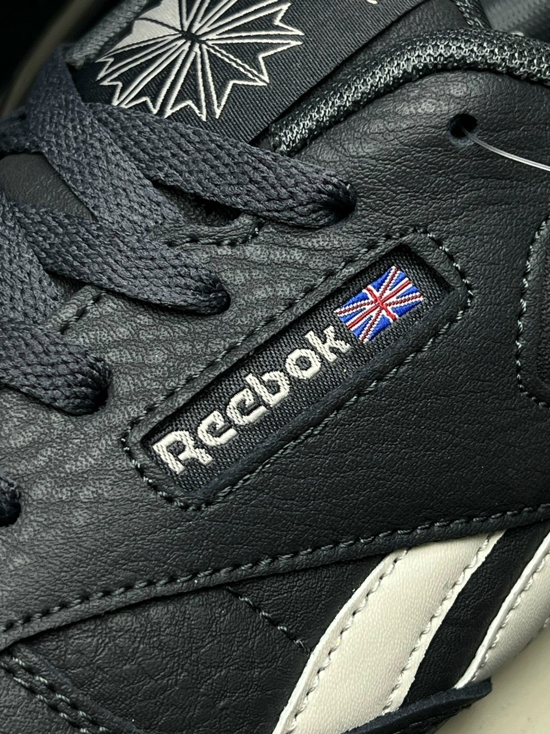 кроссовки reebok,мужские кроссовки reebok,кроссовки reebok classic,кроссовки reebok classic leather мужские,кроссовки reebok classic leather