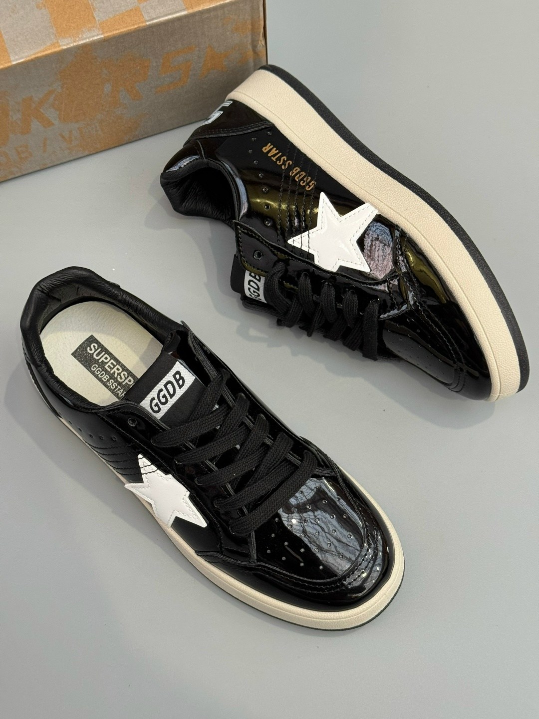 кроссовки ball star черного и белого цвета golden goose,кеды голден гус лакированные,кеды golden goose,кеды hi star golden goose черный,