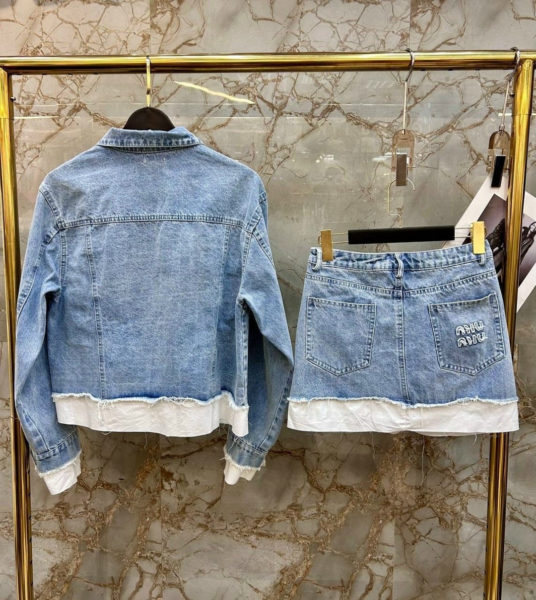 джинсовая куртка miu miu,куртка джинсовая,женские джинсовые куртки,модные джинсовые куртки,куртка джинсовка