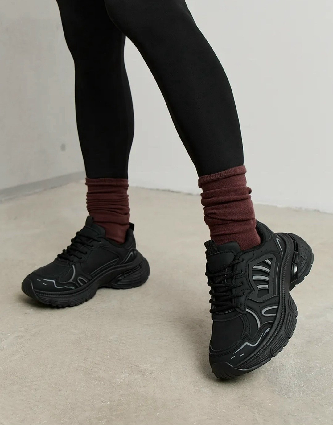 ,кроссовки женскиe,кроссовки черные женские,массивные кроссовки,кроссовки черные