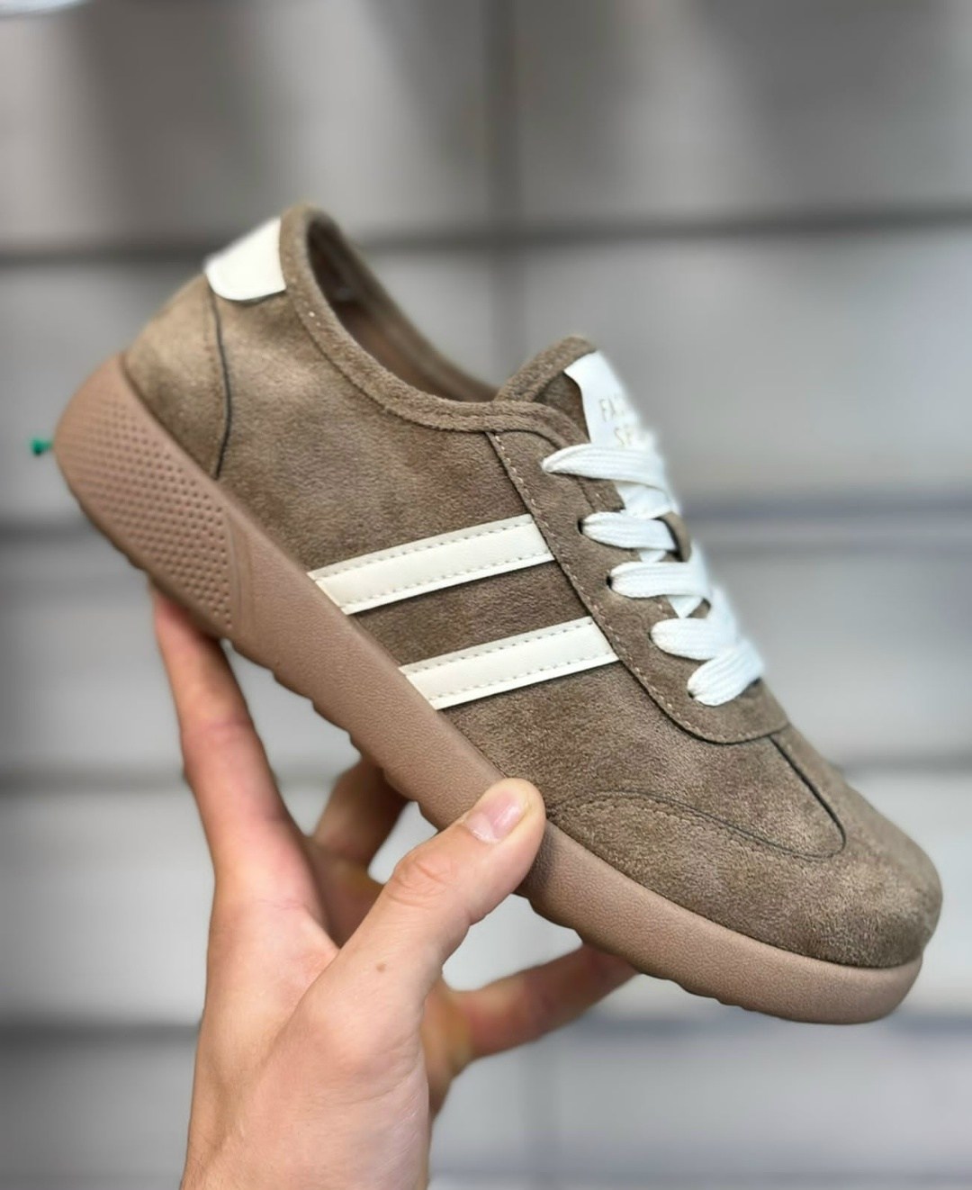 ,замшевые кроссовки,кроссовки замша,кроссовки женскиe,спортивная