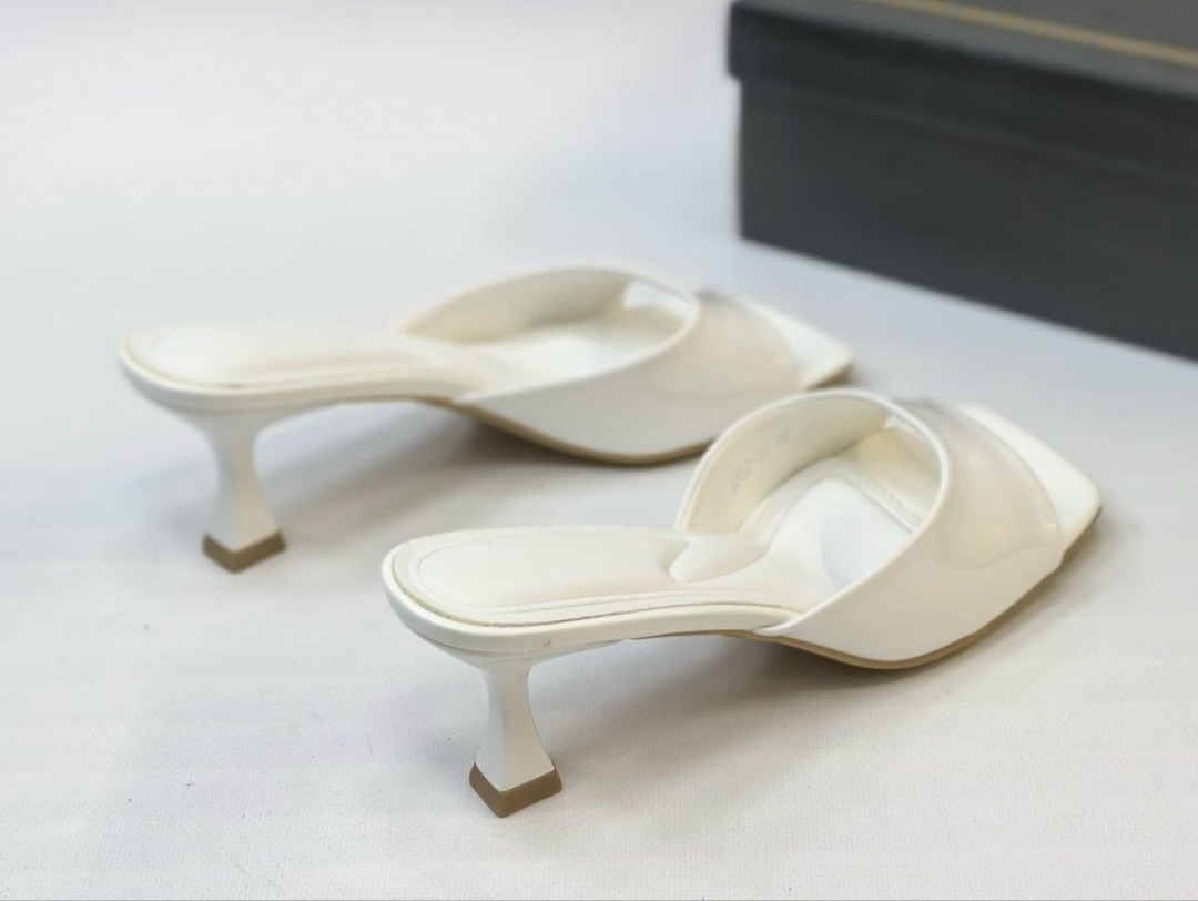 босоножки на каблуках,,женские босоножки,шлепанцы на каблуке,женские шлепанцы