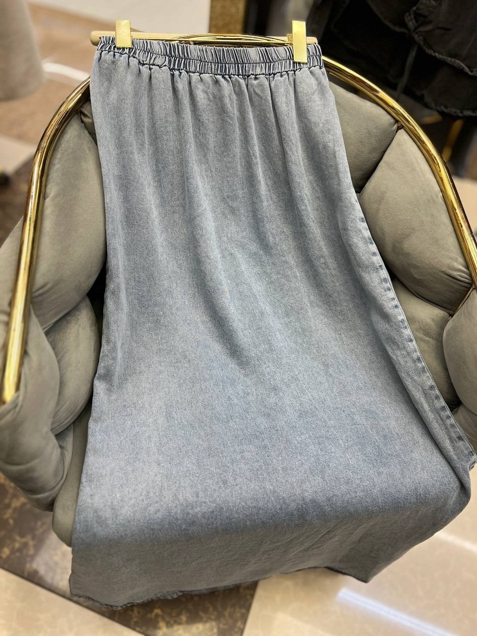 юбка атласная удлинённая шоколадного цвета,юбка шоколадного цвета,атласная юбка шоколадного цвета,костюм с юбкой,юбка коричневого цвета