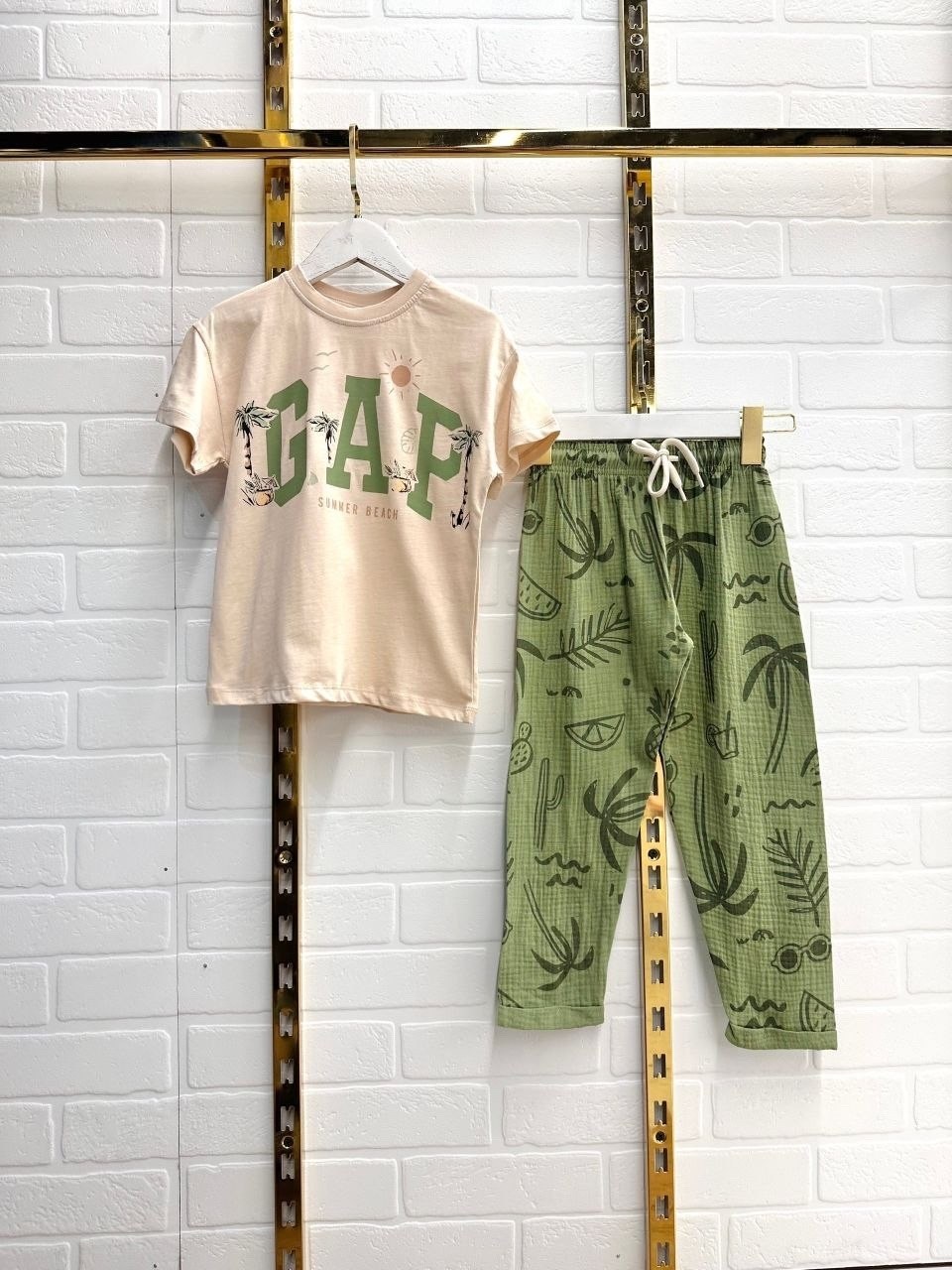 футболки для мальчика,брюки для мальчиков,футболки детские,мальчик,брюки трикотажные