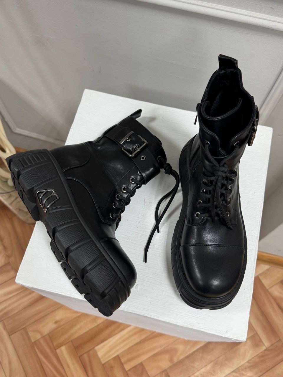 ,ботинки,ботинки женские,женская ,стильные ботинки