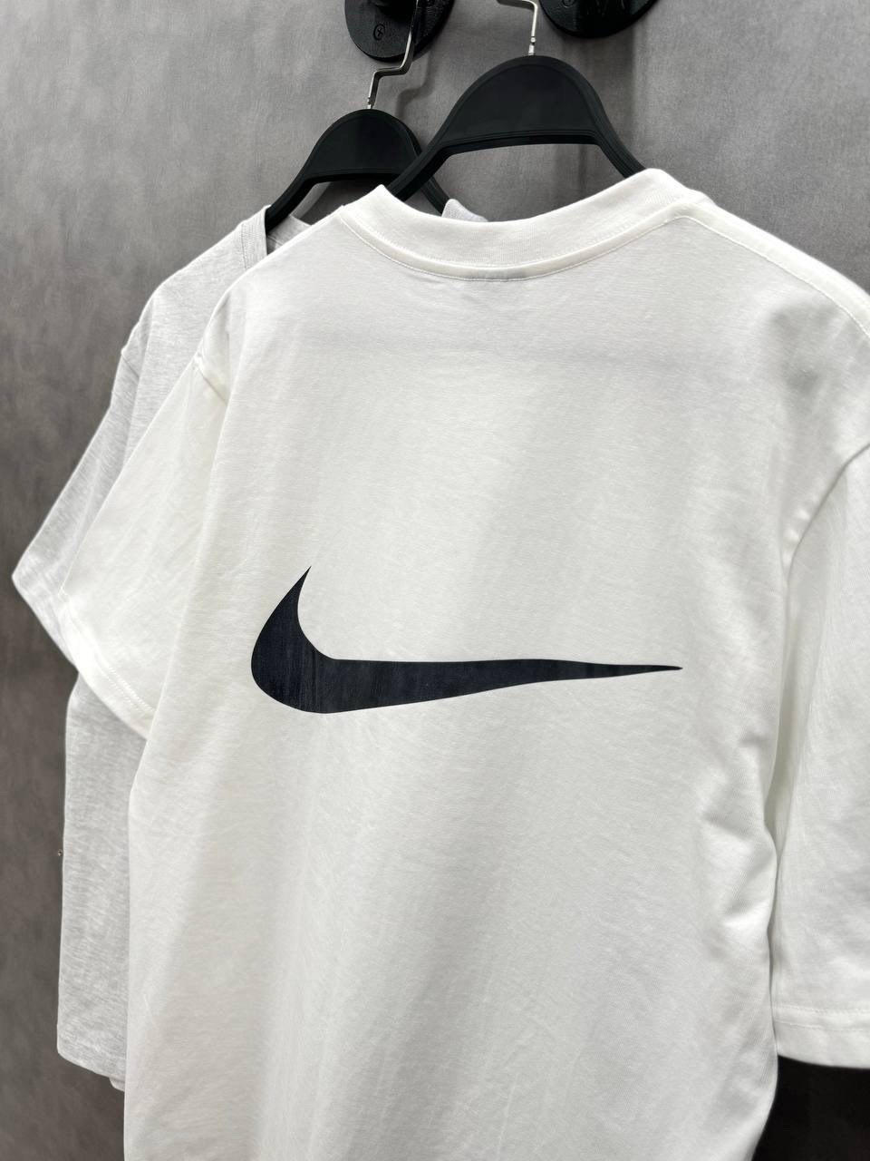 nike футболка с коротким рукавом и круглым вырезом с логотипом,футболки для мужчин,футболка найк белая,футболка,футболки мужские белые