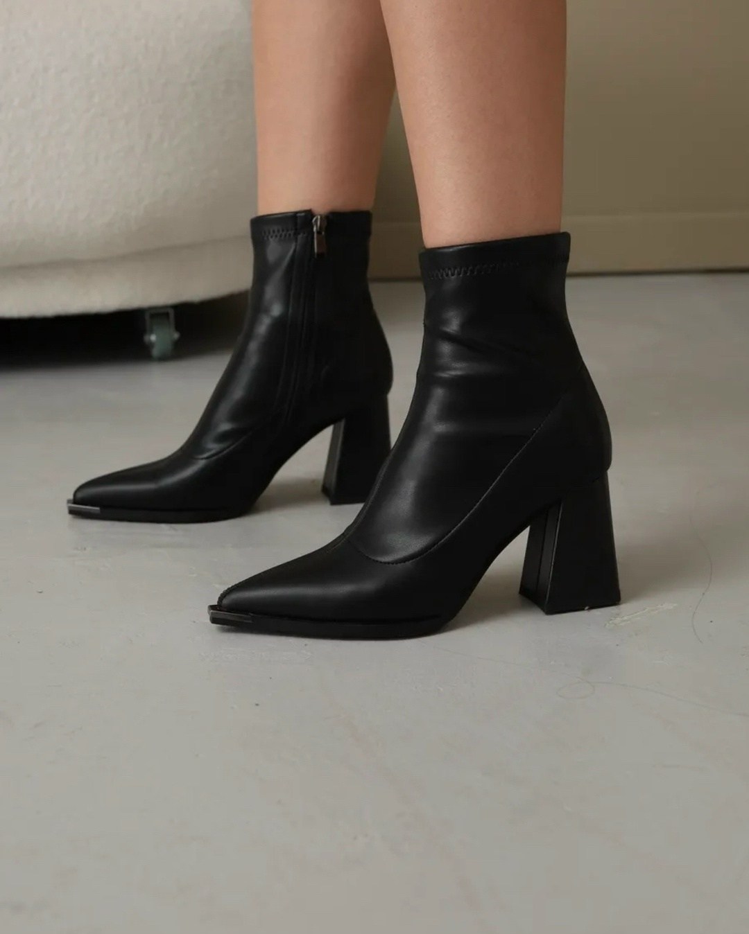 ботильоны женские,модные ботильоны,ботильоны на каблуке демисезонные,женские ботильоны с острым носком,черные ботильоны