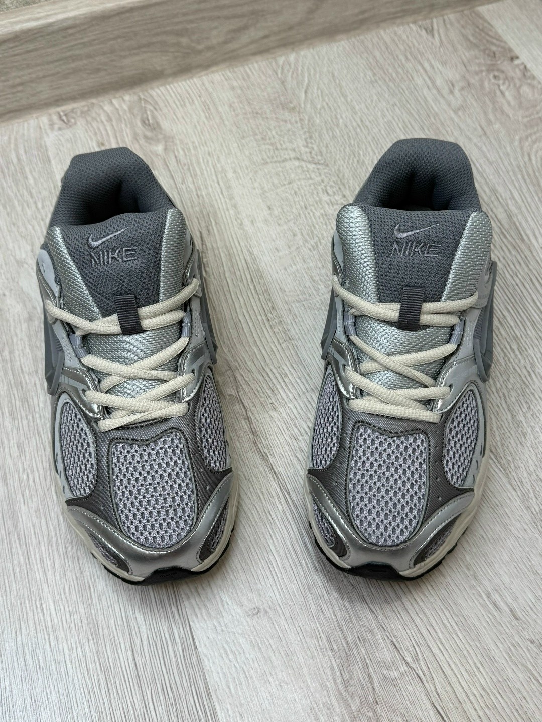 кроссовки,кроссовки nike,кроссовки повседневные,кроссовки для бега,кроссовки женскиe