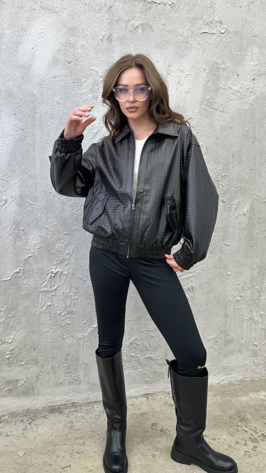 кожаная куртка,куртка бомбер,женская кожаная куртка,кожаная куртка бомбер,куртка бомбер из экокожи